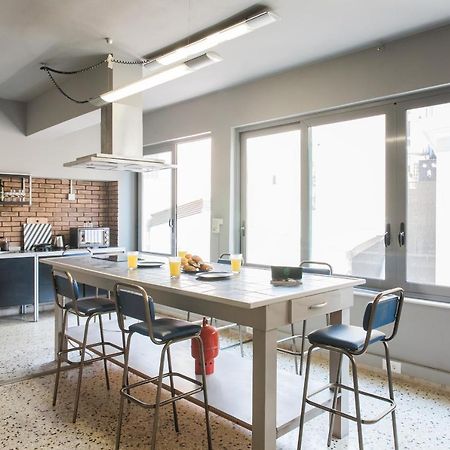 Artists' Favorite Spacious Loft Near Acropolis!! Афины Экстерьер фото