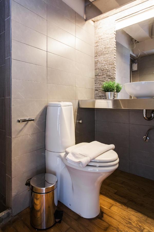 Artists' Favorite Spacious Loft Near Acropolis!! Афины Экстерьер фото