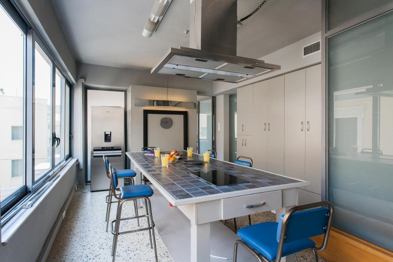Artists' Favorite Spacious Loft Near Acropolis!! Афины Экстерьер фото
